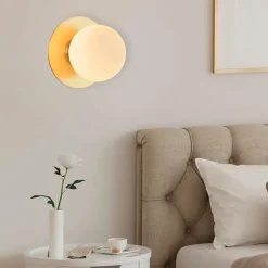 Applique en metal doré et verre laiton d18cm blanc - Manor