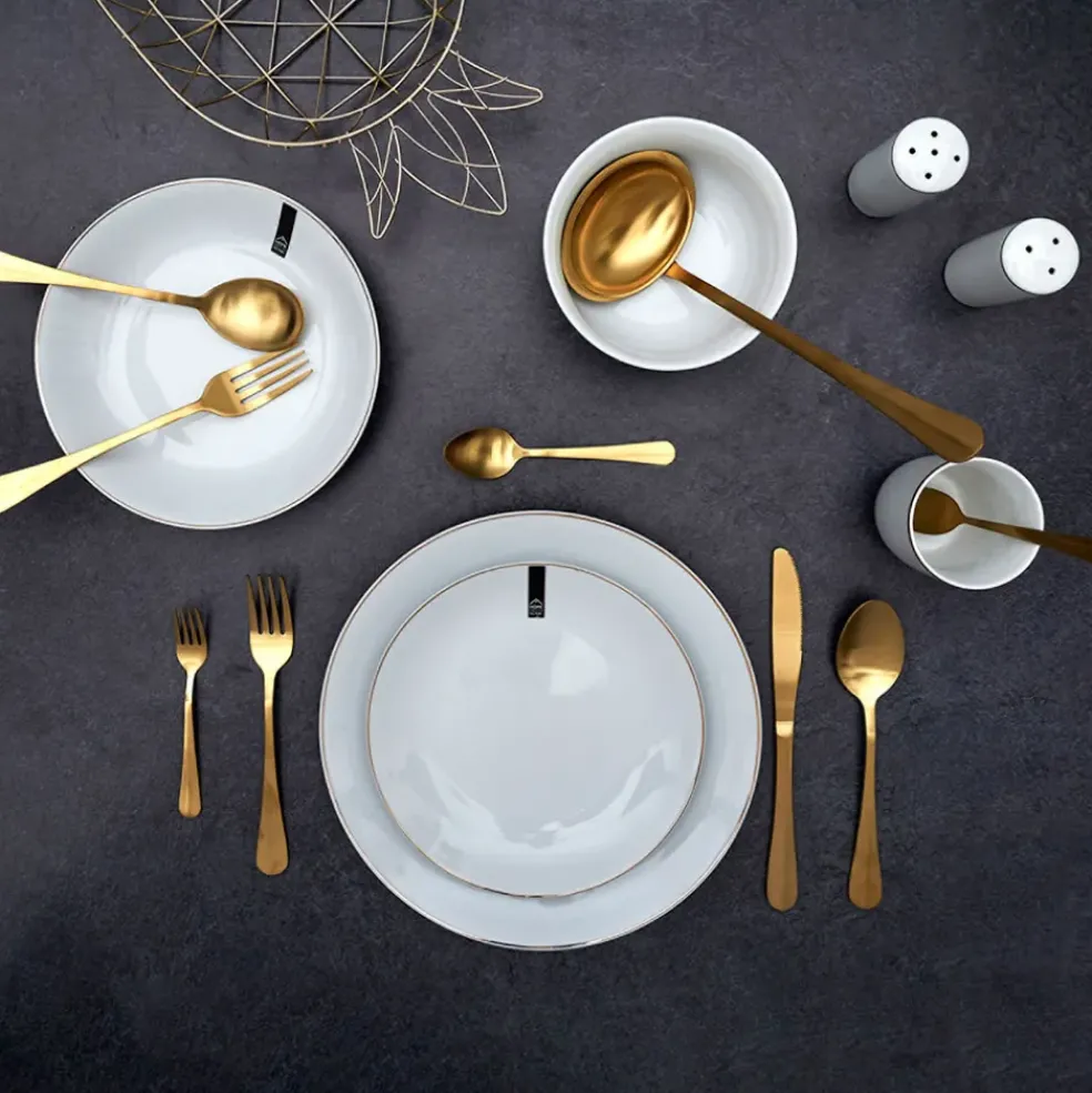 Assiette à dessert en porcelaine lisere doré d20cm