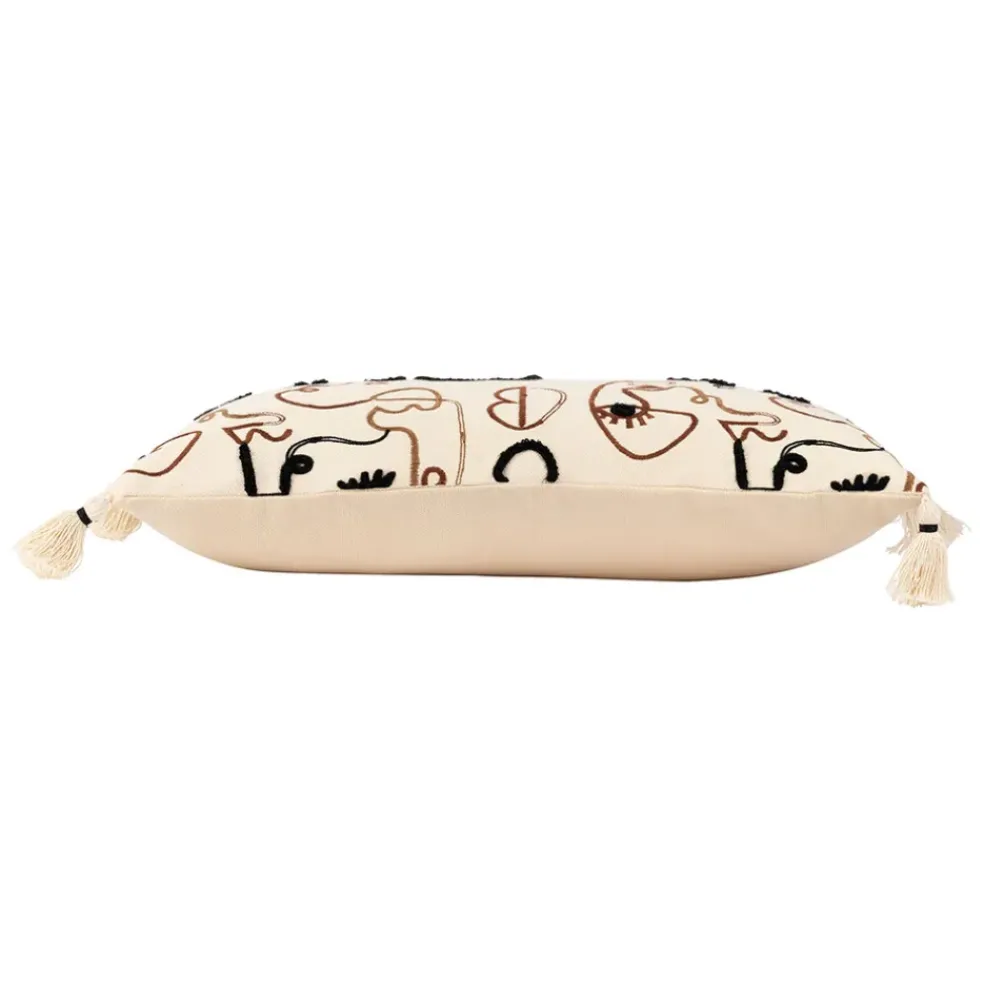 Housse de coussin rectangulaire visage brodée écru, brun et noir 50x30cm - terre brulée
