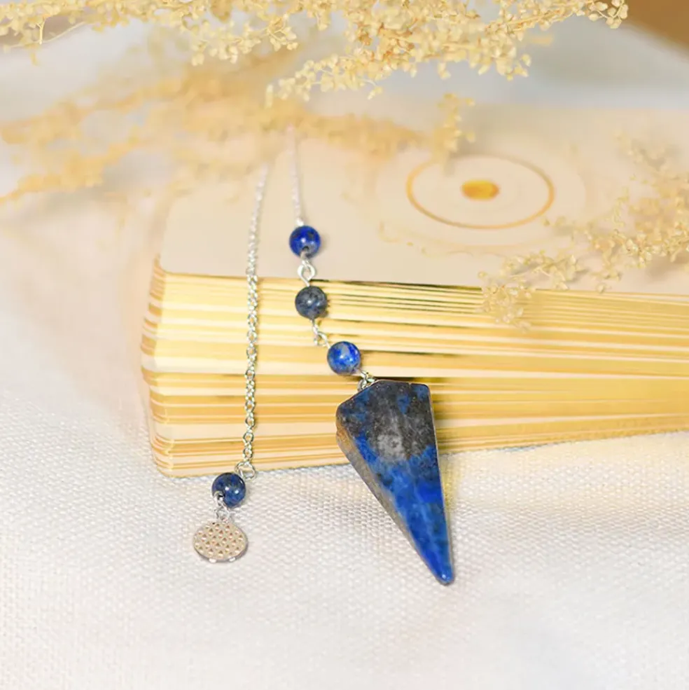Pendule hexagonal en lapis-lazuli et charm fleur de vie